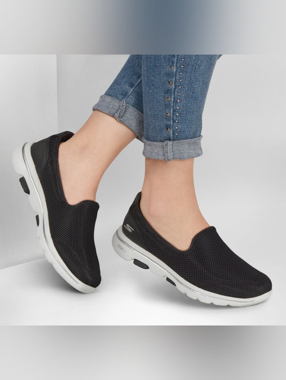 Skechers GOwalk 5 Women Slip On Shoes Black And White Size Activewear Size 6